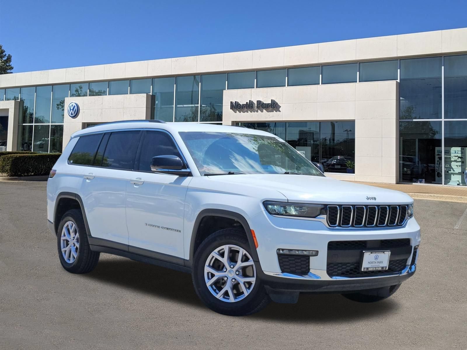 Used 2022 Bright White Clearcoat Jeep Limited image 1