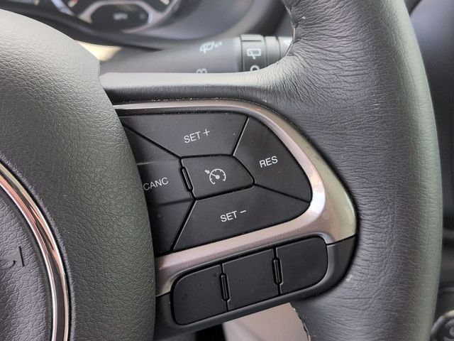 Used 2022 Gray Jeep Limited image 18