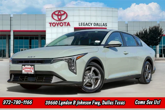 2025 Kia K4 LXS
