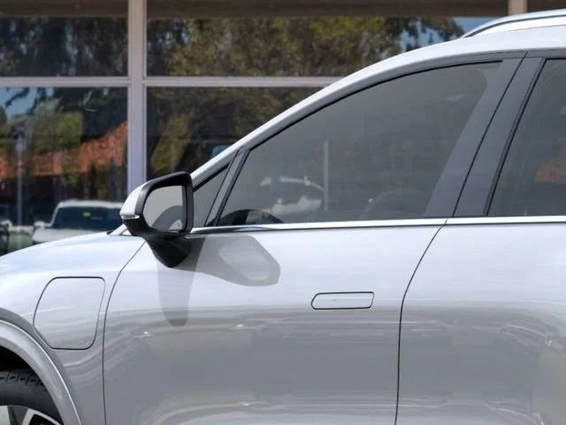 2025 Chevrolet Equinox EV LT - Photo 12