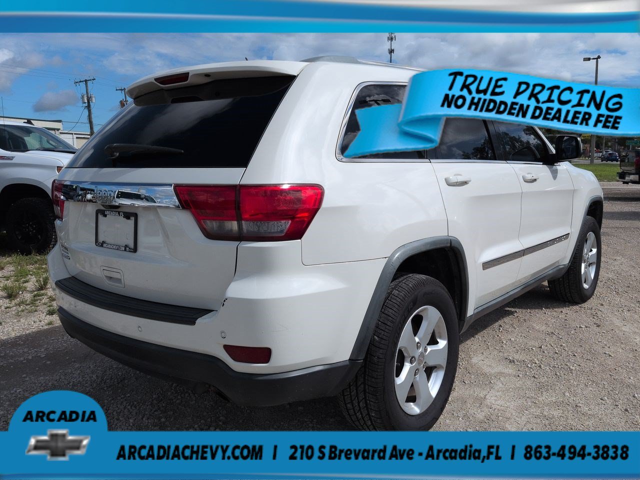 Used 2012 Stone White Jeep Laredo image 4