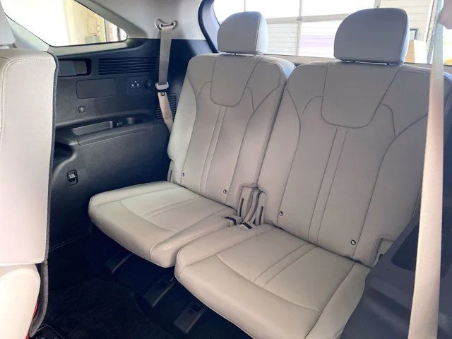New 2026 Snow White Pearl Kia EX image 34