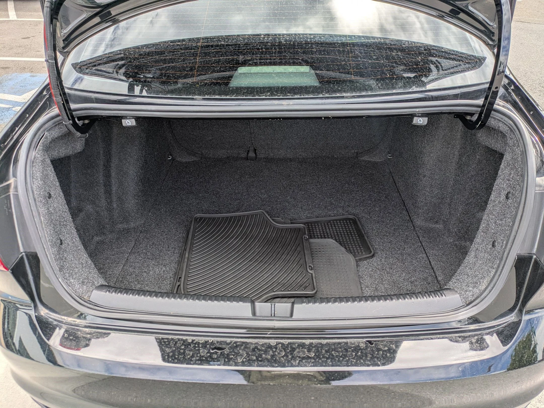 Used 2015 Black Volkswagen 2.0L Base image 26