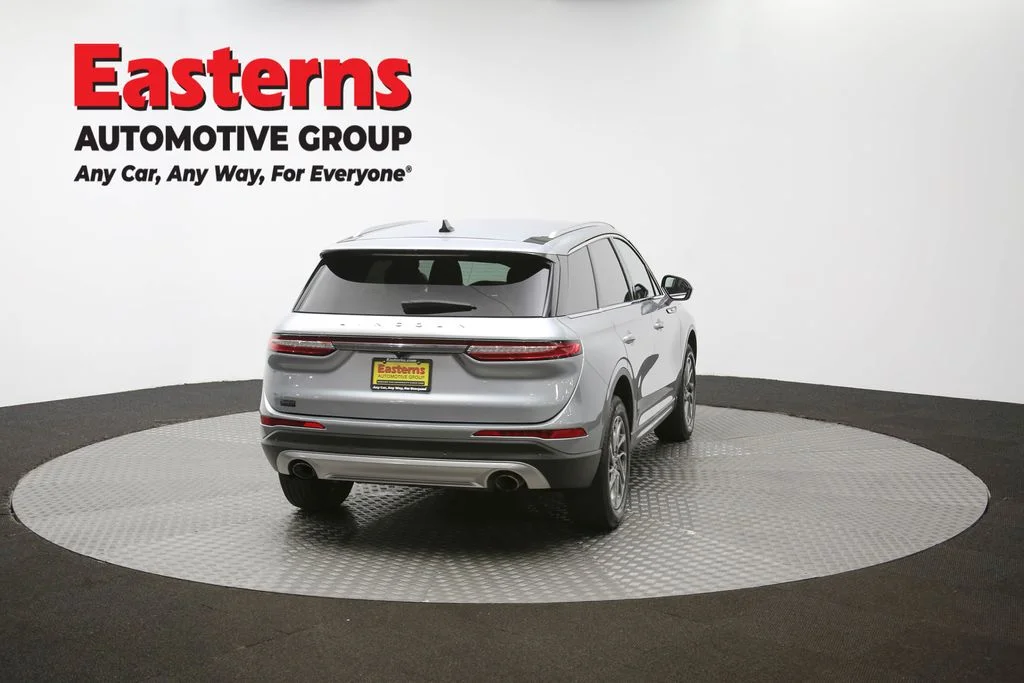 Used 2022 Silver Lincoln Standard image 39