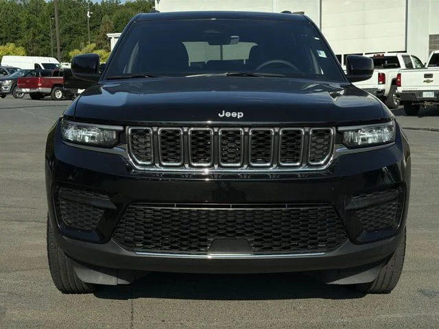 Used 2025 Black Jeep Laredo image 15