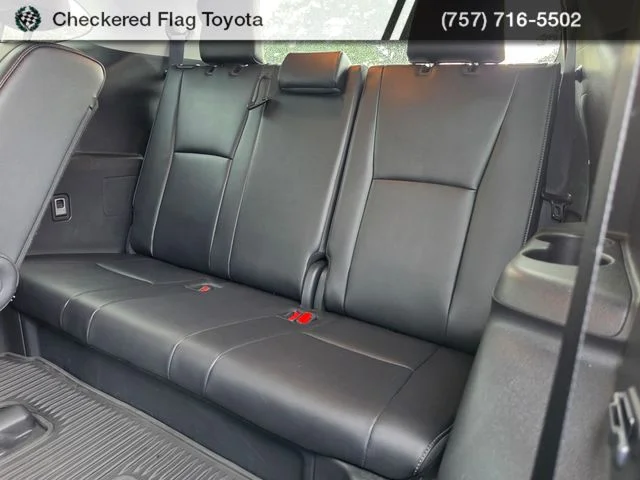 Used 2026 Wind Chill Pearl Toyota Limited image 19