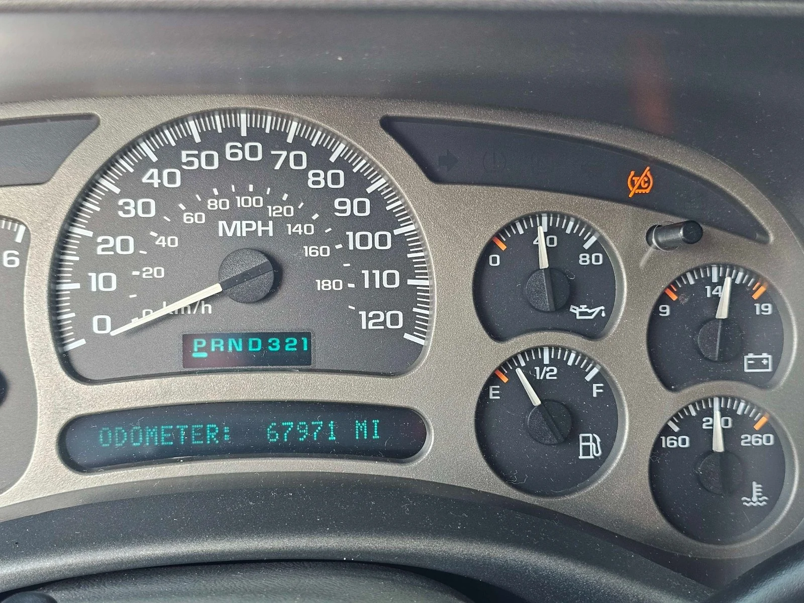 Used 2005 Summit White GMC Denali image 23