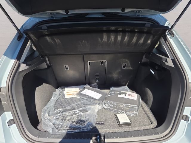 New 2027 Monument Gray Volkswagen 1.5T SEL image 25