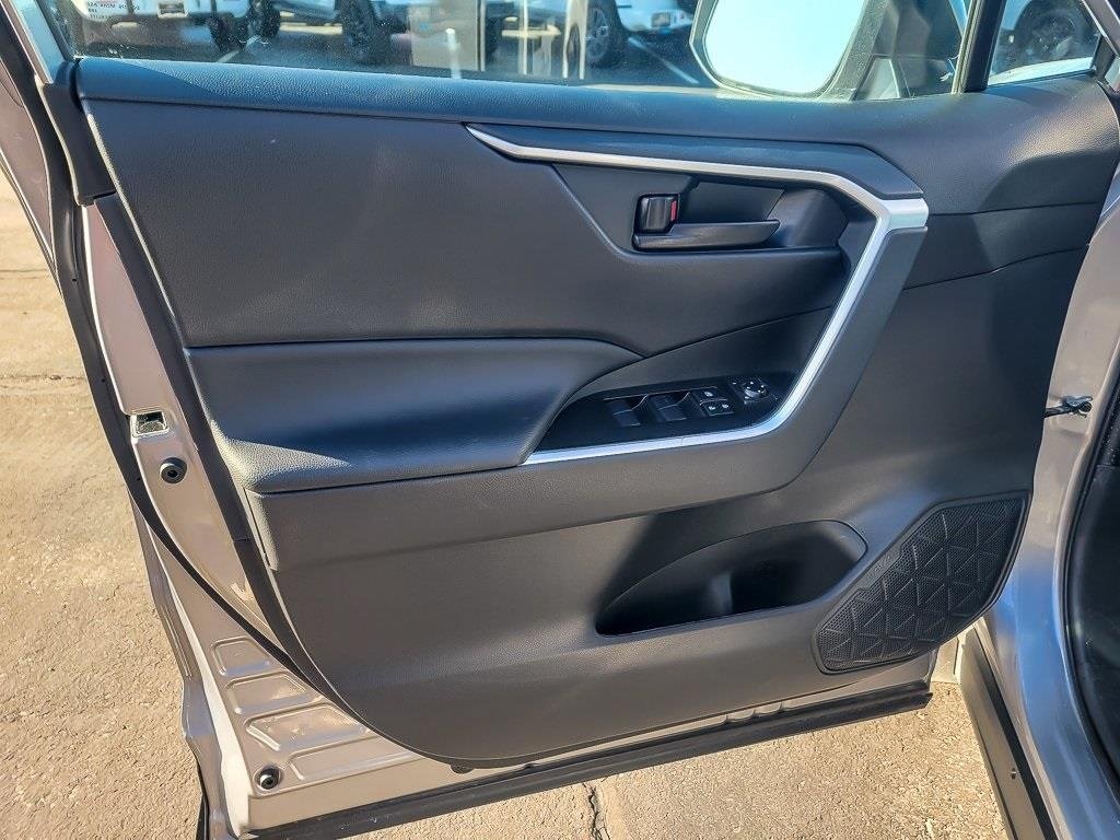 2025 TOYOTA RAV4 - Image 16