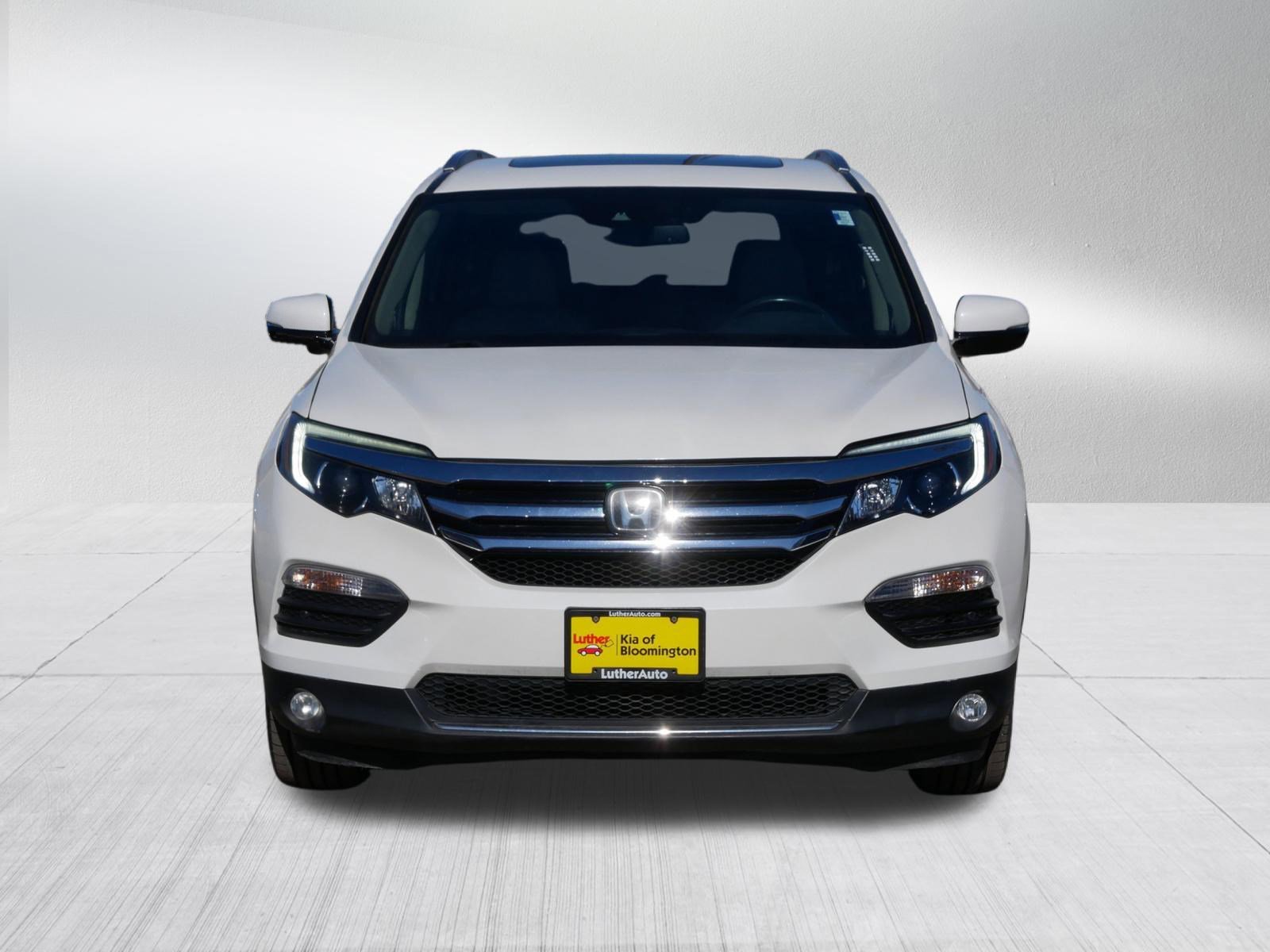 Used 2017 Honda Pilot Touring with VIN 5FNYF6H99HB105138 for sale in Bloomington, Minnesota