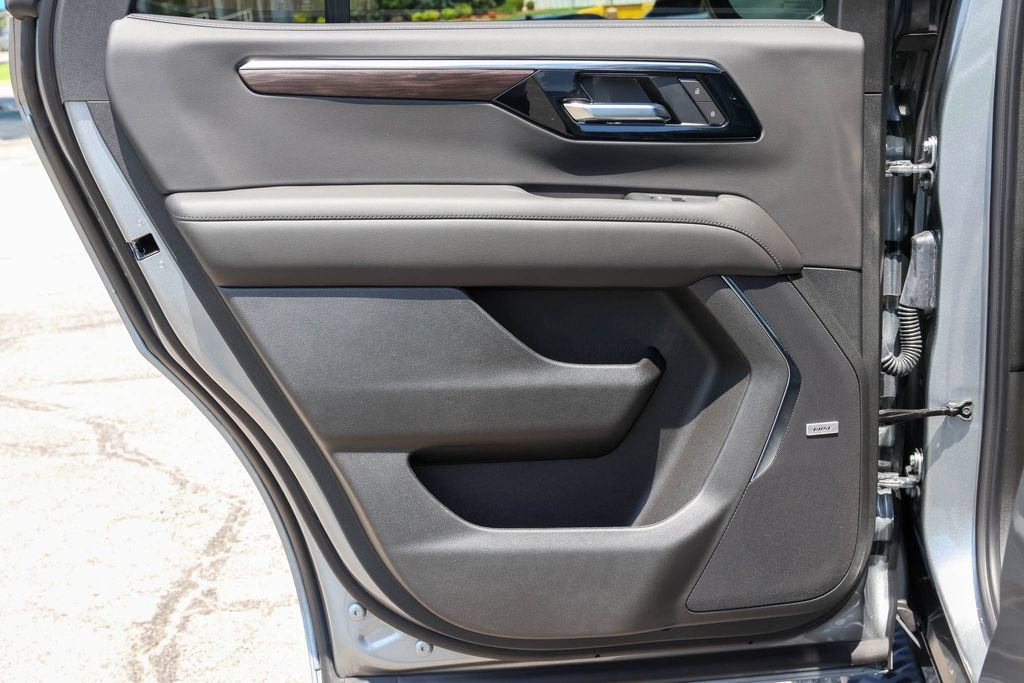 2026 Chevrolet Tahoe Z71 - Photo 8
