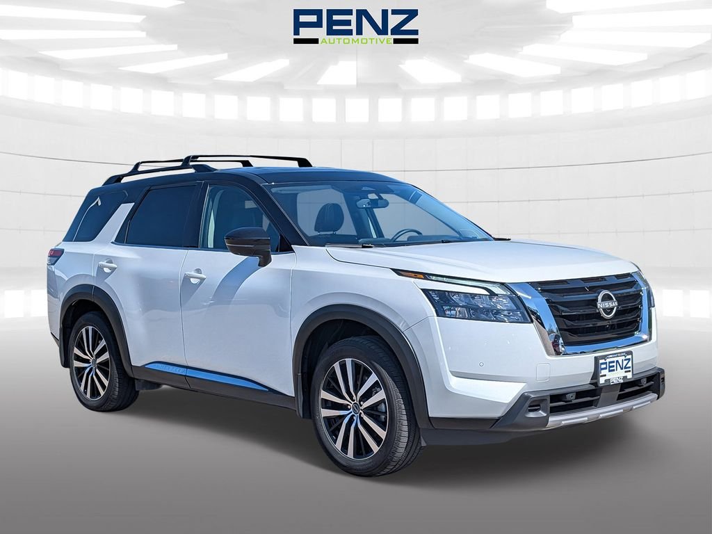 2025 Nissan Pathfinder Platinum 4WD's photo