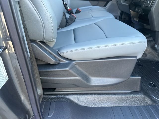 2025 Ford F-250 Super Duty XL - Photo 31