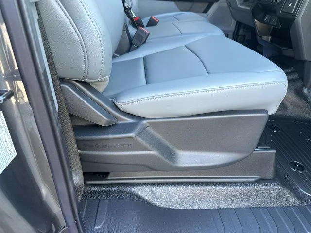 2025 Ford F-250 Super Duty XL - Photo 31