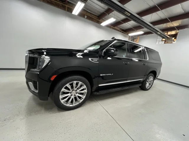 Used 2023 Black GMC Denali image 5