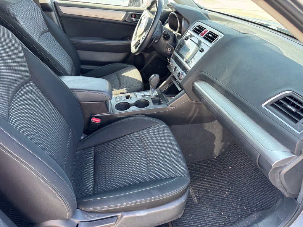 Used 2016 Silver Subaru 2.5i Premium image 5