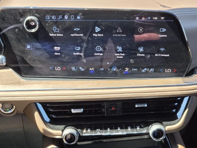 Used 2025 Beige Chevrolet High Country image 13