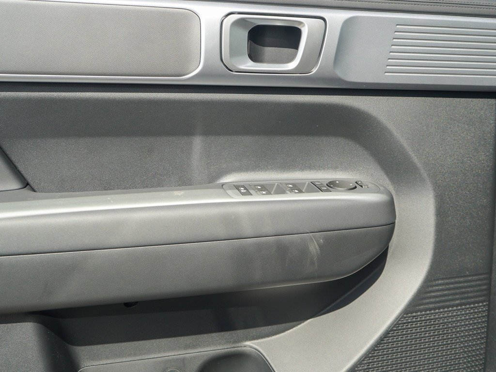 New 2026 Hampton Gray Hyundai SE FWD image 18