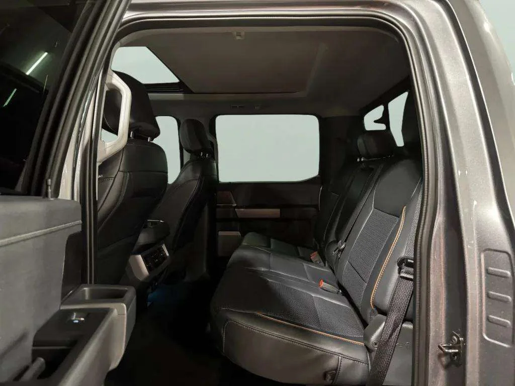 2025 Ford F-250 Super Duty Lariat - Photo 26