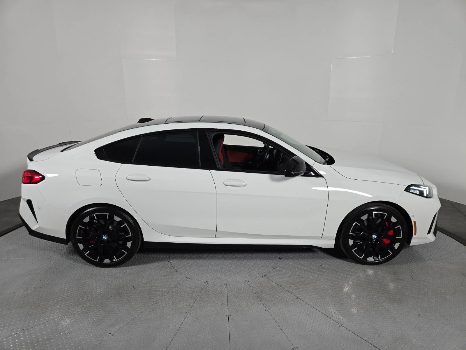 2025 BMW 2 Series M235 - Photo 6