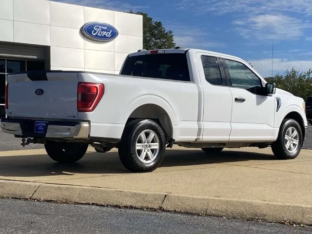 Used 2021 White Ford XLT image 3