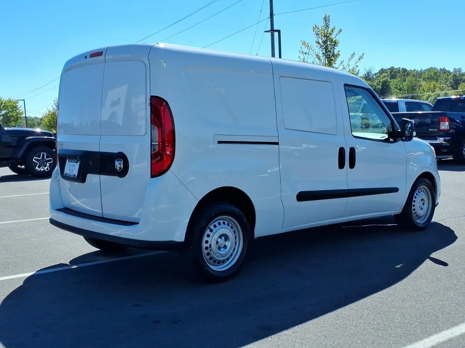 Used 2022 Bright White Ram Tradesman image 2