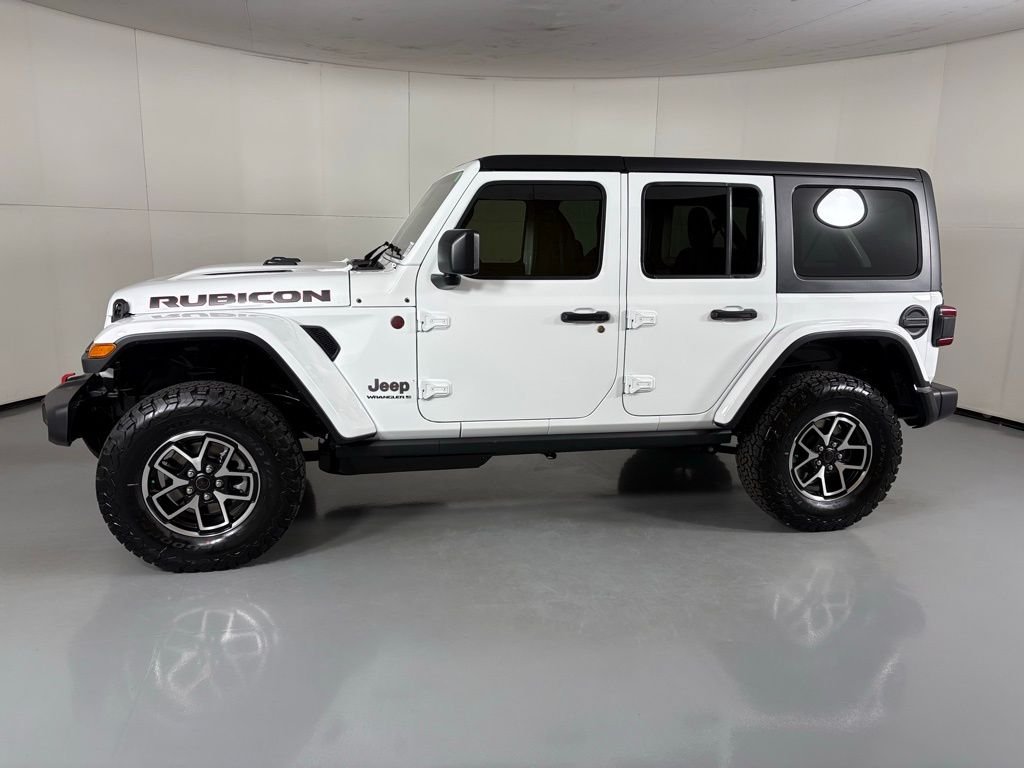 New 2026 Bright White Clear-Coat Exterior Paint Jeep Rubicon image 5