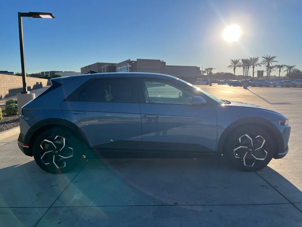 Certified Used 2024 Blue Hyundai SEL image 5