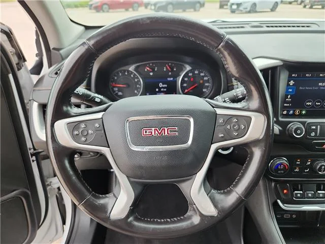 Used 2020 White Frost Tricoat GMC SLT Front-wheel Drive image 15