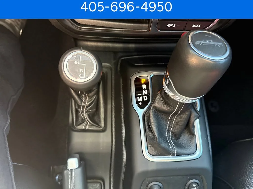 Pre-Owned 2022 Jeep Gladiator Overland