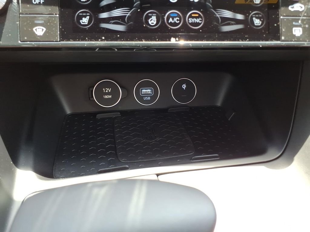 New 2026 Silver Genesis 3.3T Sport Prestige image 22