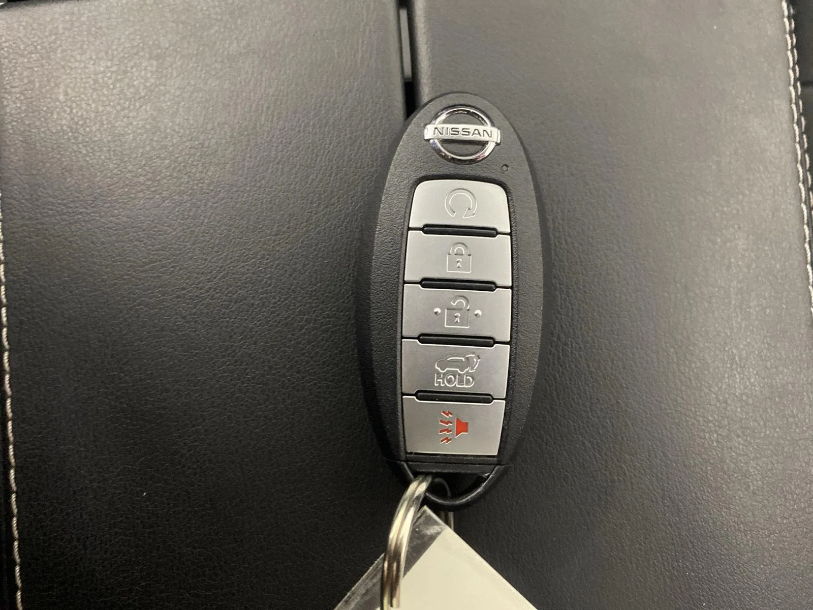 Used 2021 Brilliant Silver Metallic Nissan SV image 19