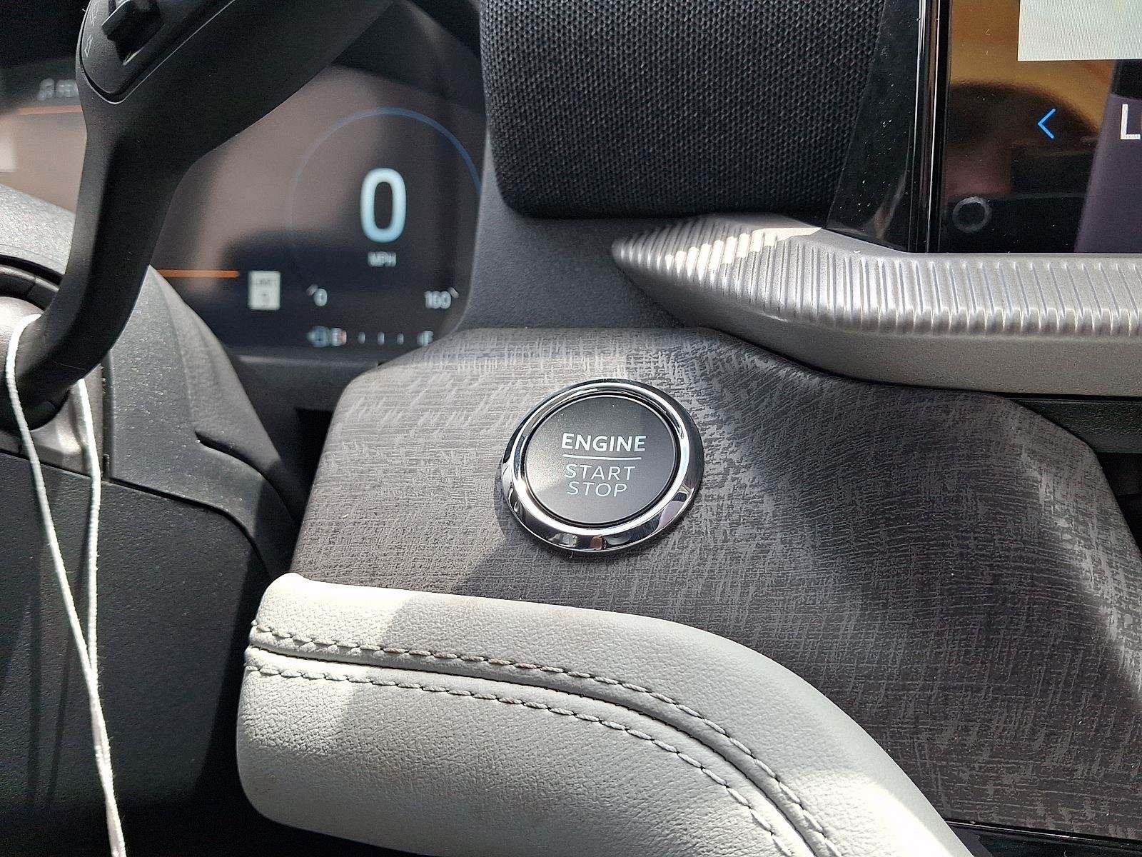 New 2026 Agate Black Metallic Ford Platinum™ image 17