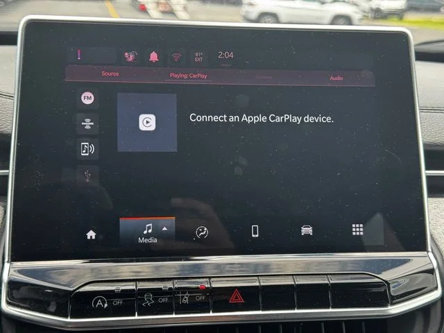 Certified Used 2024 White Jeep Latitude image 27