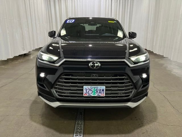 Used 2024 Black Toyota MAX Platinum image 9