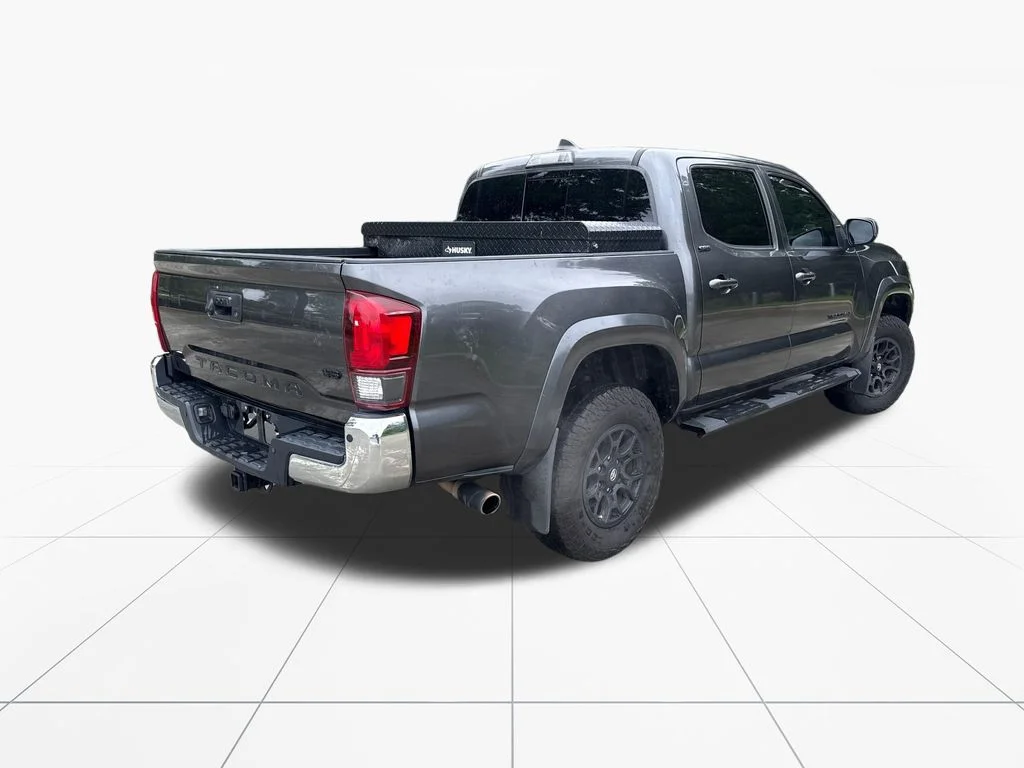 Used 2019 Magnetic Gray Metallic Toyota SR5 image 8