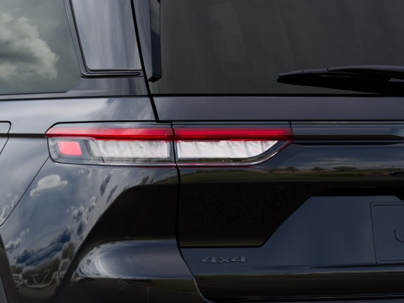 New 2025 Diamond Black Crystal Pearl-Coat Exterior Paint Jeep Limited image 40