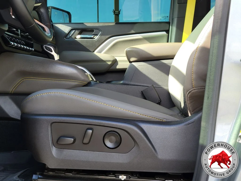 Used 2024 Gray Chevrolet ZR2 image 25