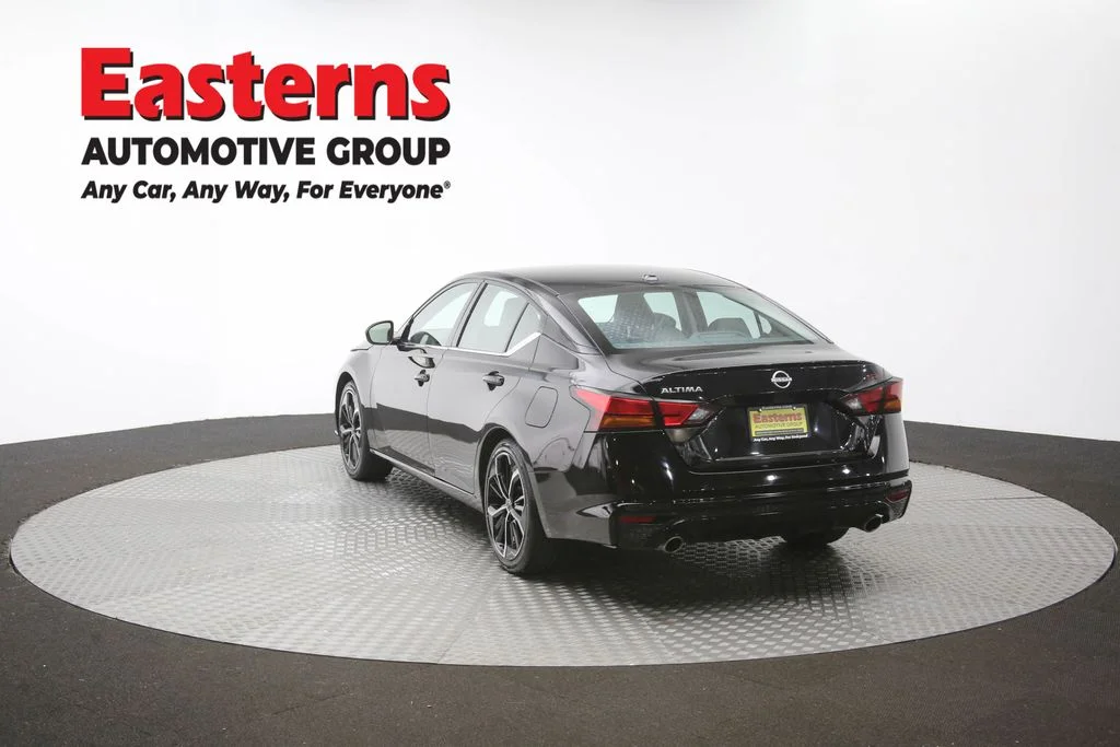 Used 2024 Black Nissan 2.5 SR image 65