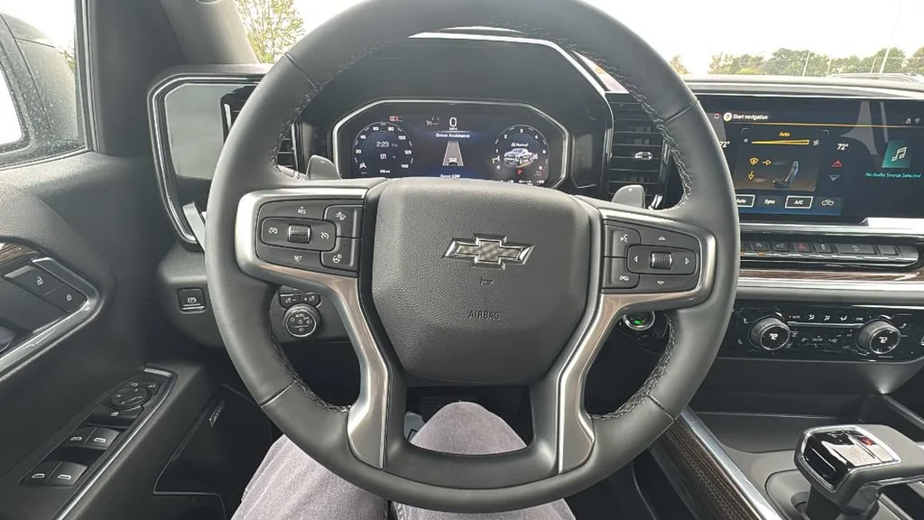 New 2026 Summit White Chevrolet RST image 29