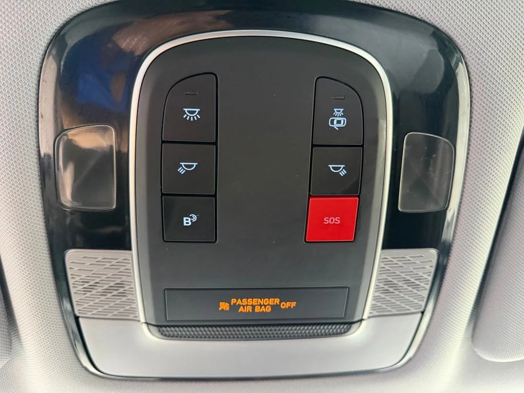 Used 2024 White Hyundai SEL image 49
