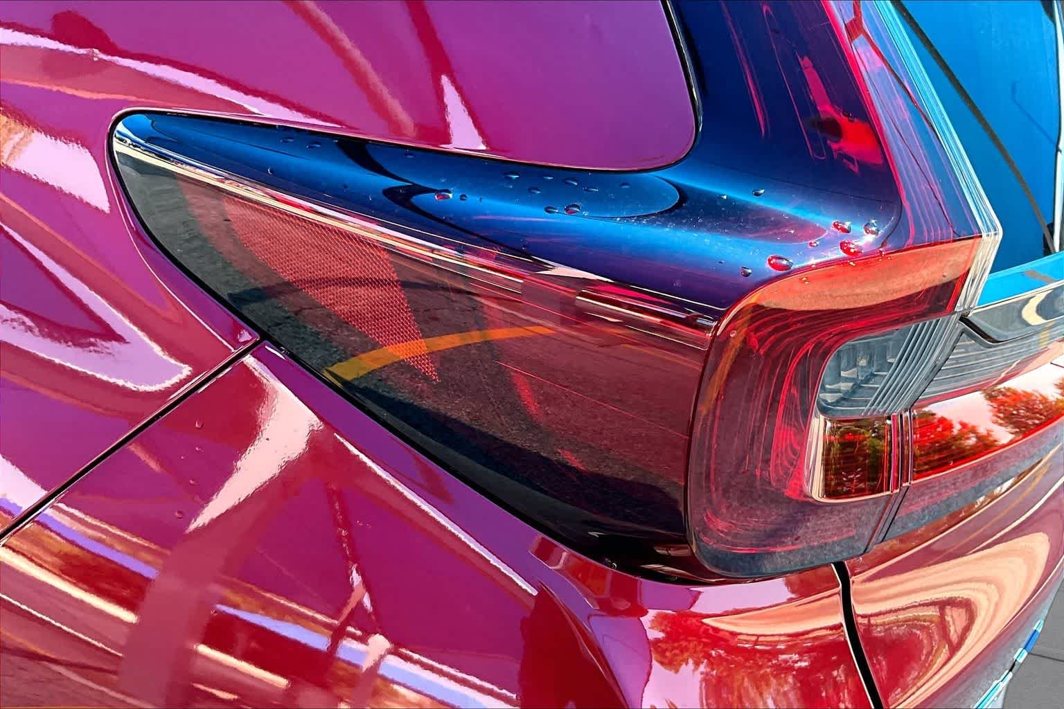 Used 2022 Radiant Red Metallic Honda EX-L image 29