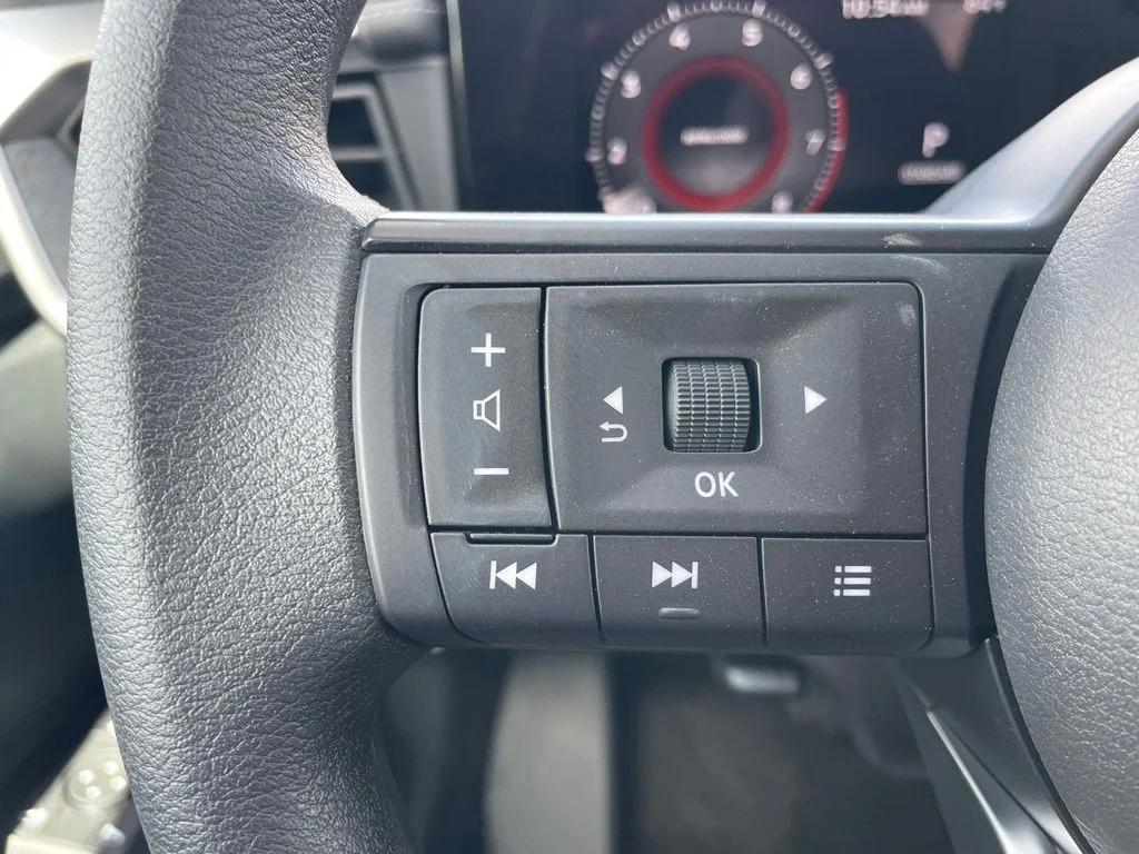 2025 Nissan Kicks SV AWD - Photo 11