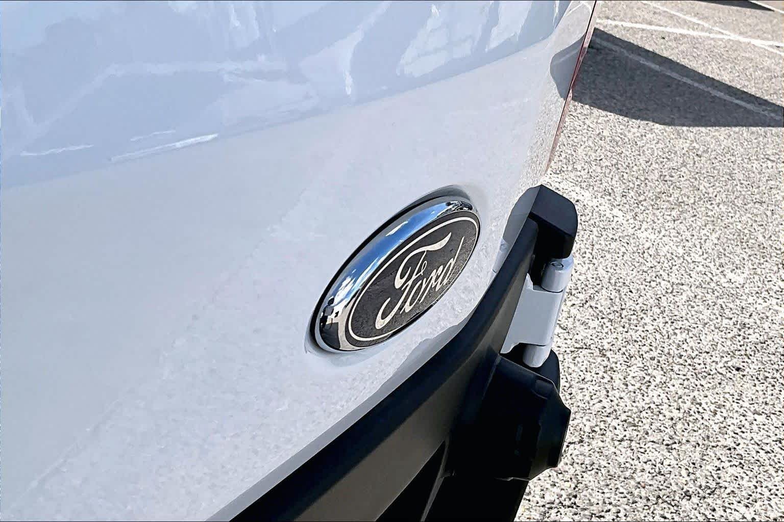 Used 2025 Oxford White Ford  image 31