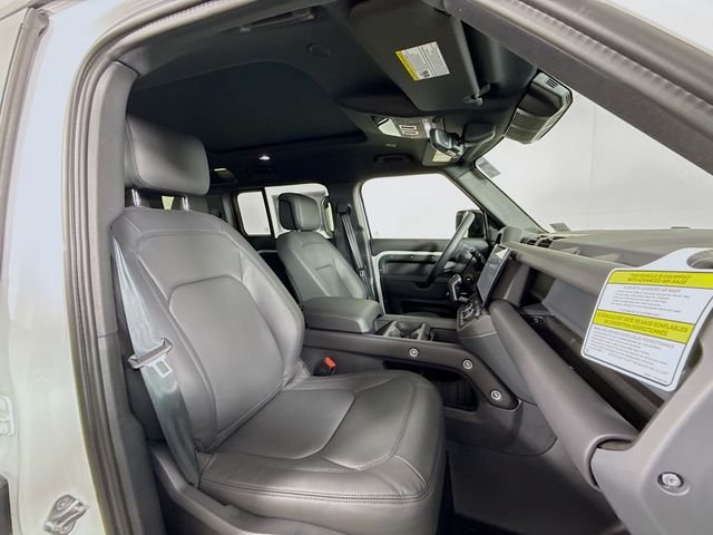 New 2026 Fuji White Land Rover X-Dynamic SE image 30