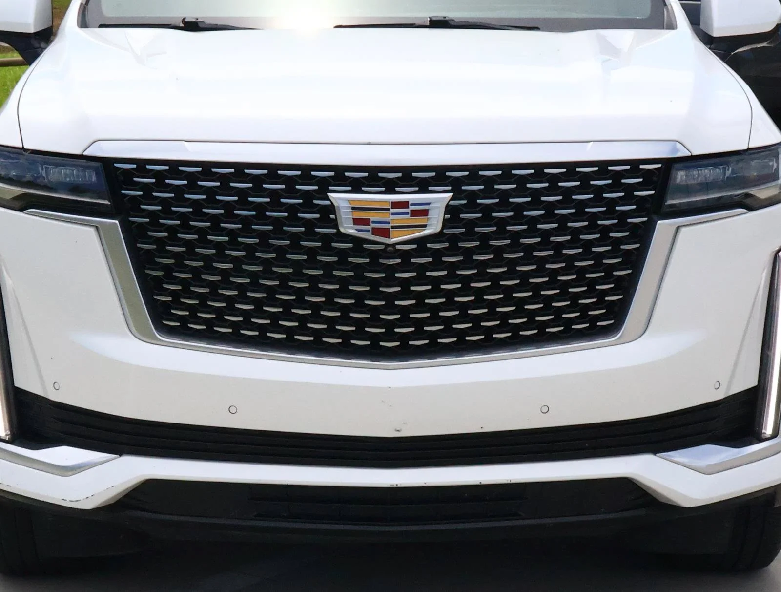 Used 2021 CRYSTAL WHITE TRICOAT Cadillac Premium Luxury image 7