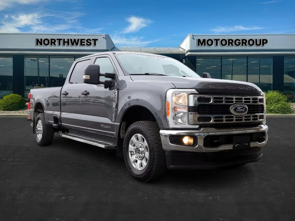 2023 Ford F-350 XLT 4x4 Crew Cab 8' Box SRW's photo
