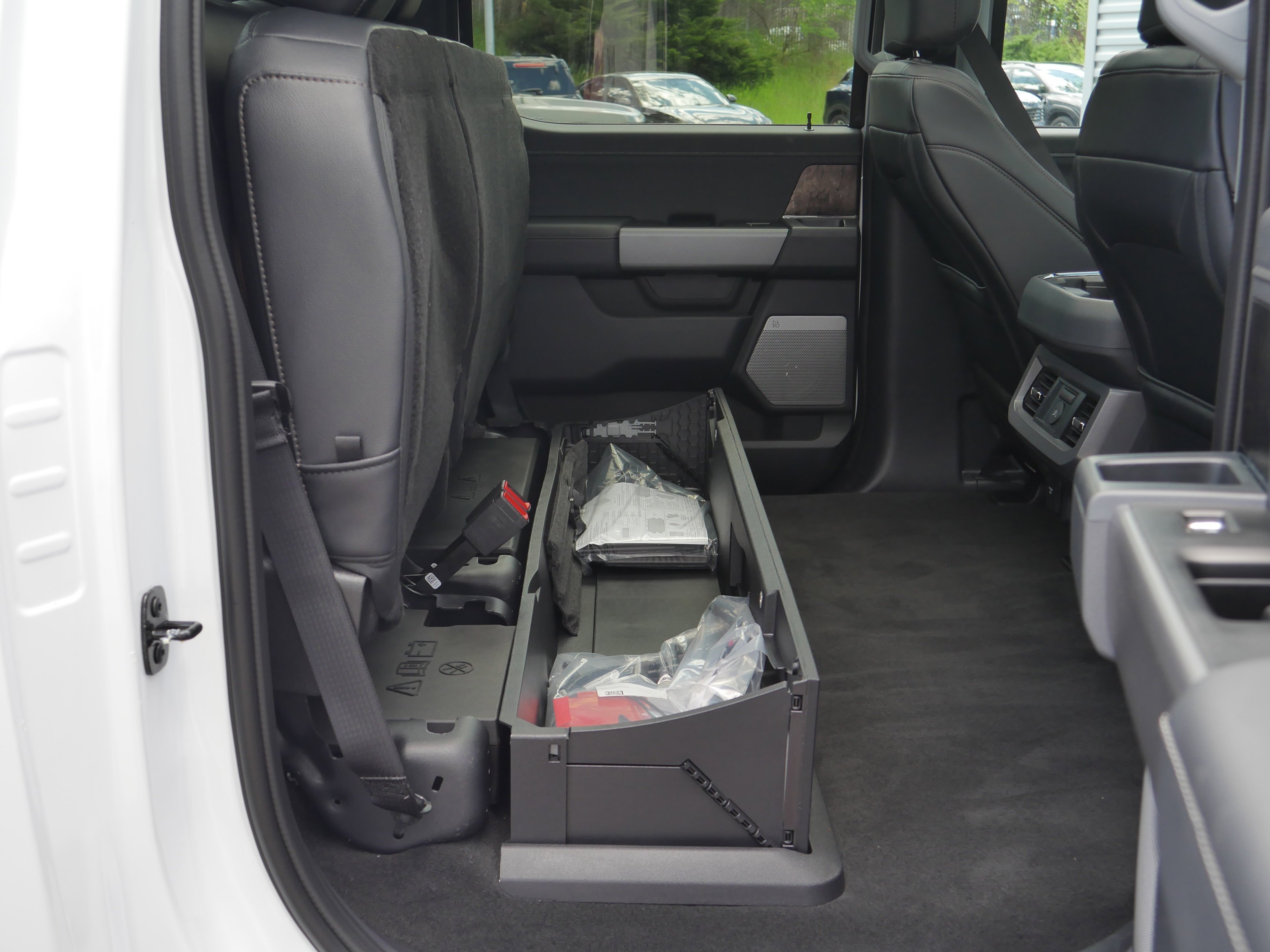 New 2026 Oxford White Ford F-350® Lariat® image 35