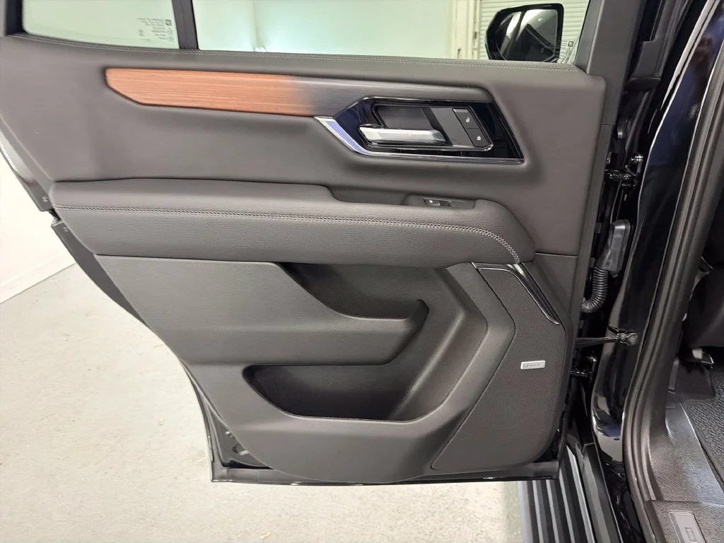 Used 2026 Onyx Black GMC Denali image 11