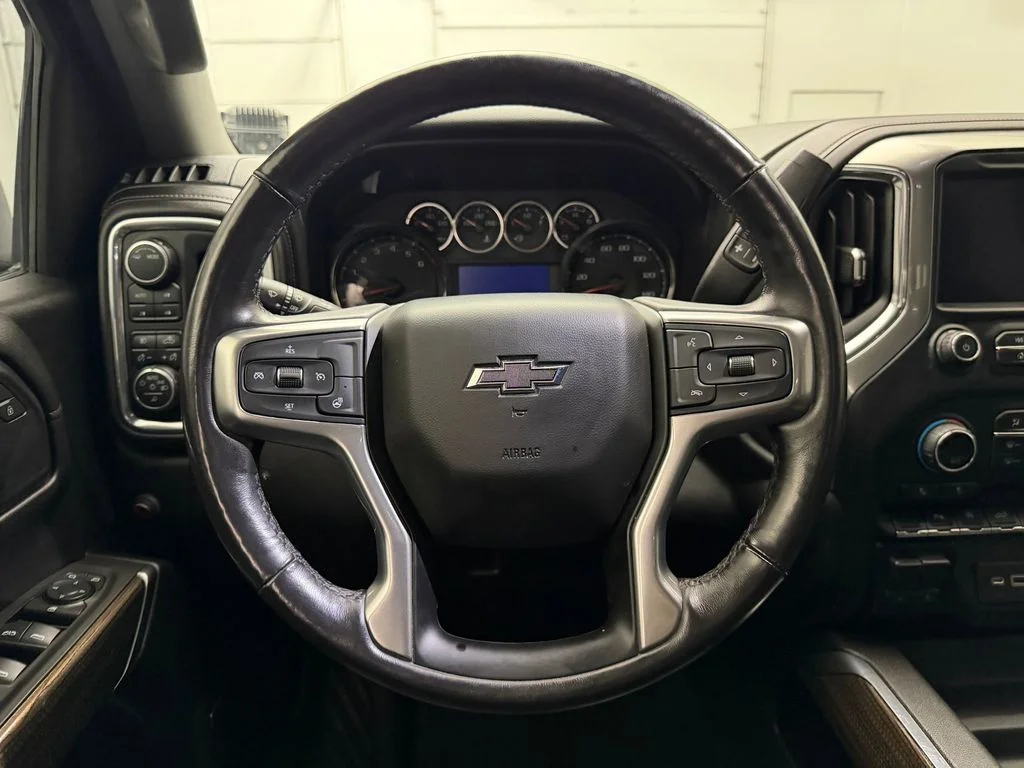 Used 2020 Summit White Chevrolet LT Trail Boss image 15